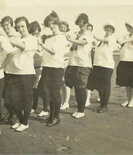 Group of YWCA girls at Foxton Beach