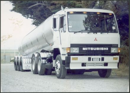 Large tanker with Mitsubishi cab - Resource cover image