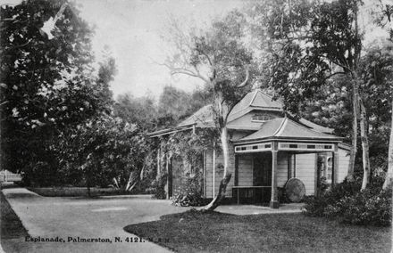 Tea Kiosk, Esplanade