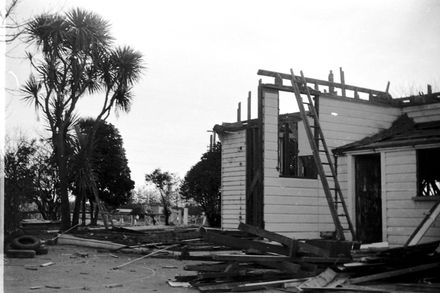 Demolition of the old Newbury School