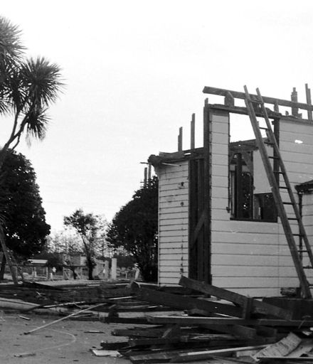 Demolition of the old Newbury School