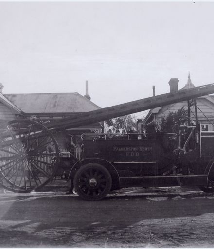 Early Fire Engine