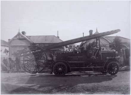 Early Fire Engine