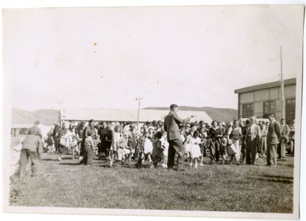 Photographs of the Displaced Persons Camp at Pahīatua - Resource cover image