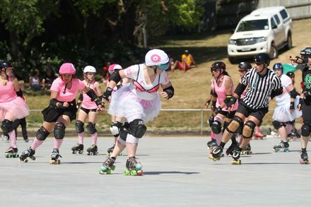 NZ first outdoor Roller Derby Bout