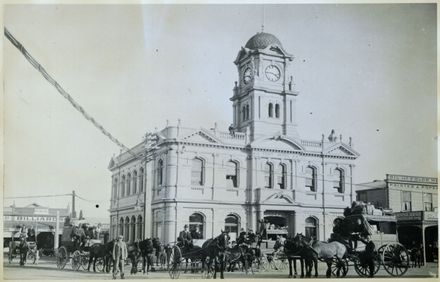 Three Mail Coaches Outside the Feilding Post Office - Resource cover image