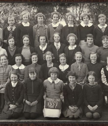 Terrace End School - Form 1, 1937