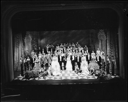 Cast photograph of an operatic production