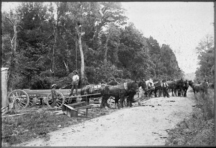 Carting Sawn Timber from Wilson Brothers' Sawmill, Pohangina Valley