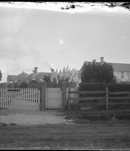 Gate, Takapuna Auckland