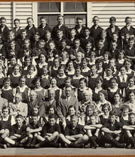 Palmerston North Technical School Staff and Day Puplis, 1937