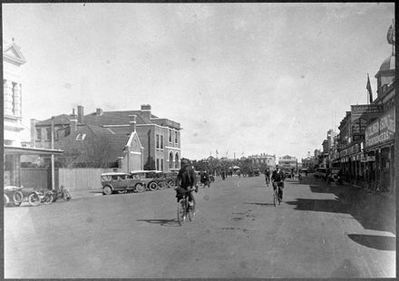 Bicycling on Broad Street