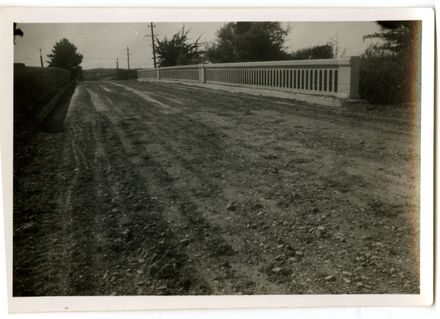 Oroua Bridge, Kopane - Resource cover image