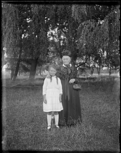 Unknown pair - Berry Family Collection - Resource cover image