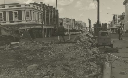 Demolition of Hotel Imperial, Rangitikei Street