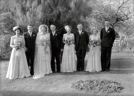 Rose – Burford Wedding Party