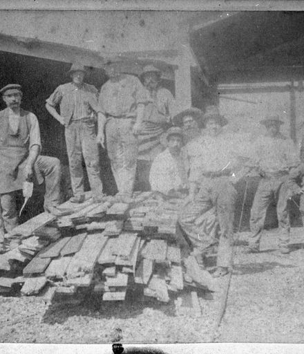 Employees of Richter Nannestad and Co's Sawmill, Albert Street