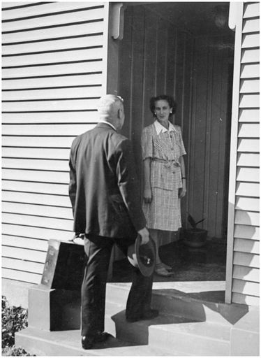 Evans Family Collection: Visit by Doctor to the Evans home, 5 Mansford Place