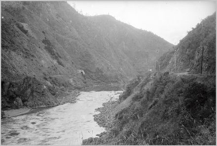 Manawatu Gorge looking eastwards
