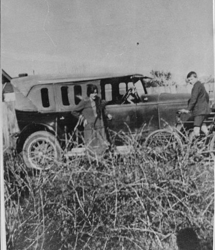 Mildred and Les Maden with car