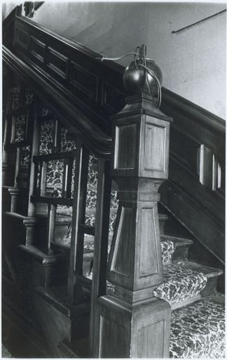 Caccia Birch Main Staircase