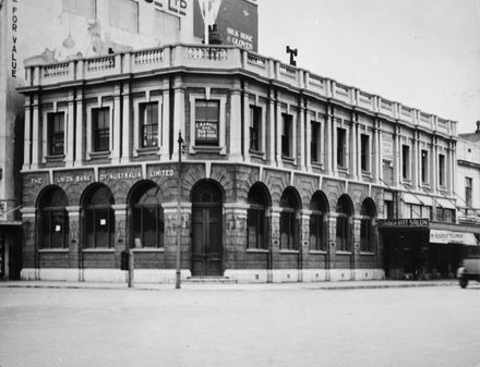 Union Bank of Australia, corner of Coleman Place and The Square