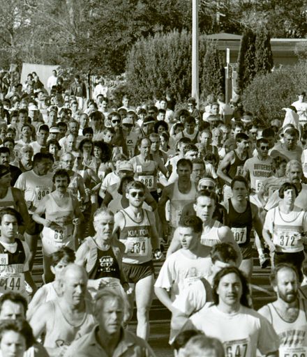 2022N_2017-20_039984 - Manawatu Marathon Clinic half-marathon 1991