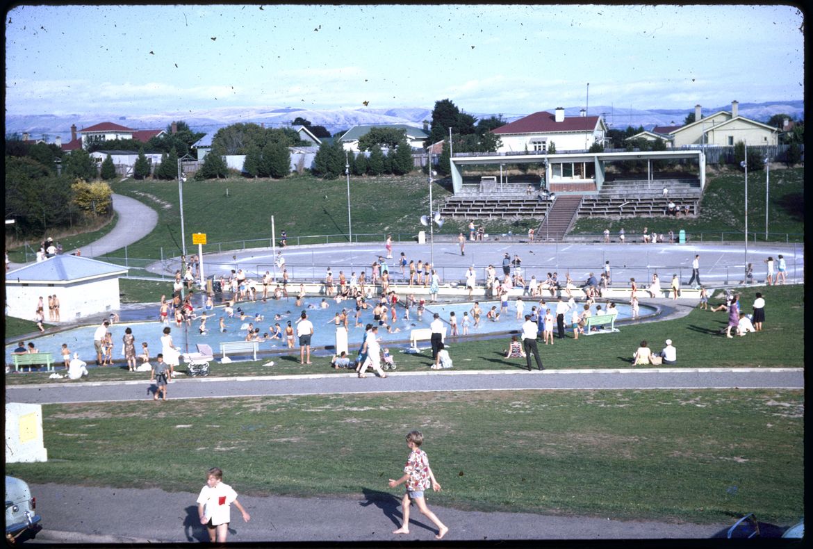 Paddling pool Memorial Park
