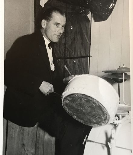Walter (Wally) Rumsey on drums