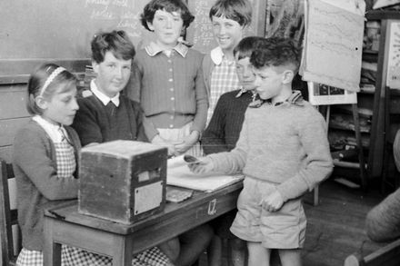 Secret ballots at Carnarvon school