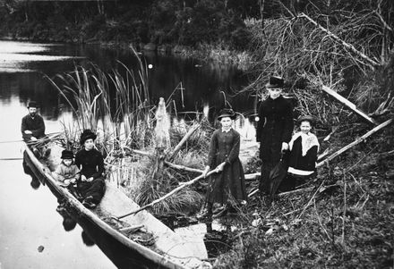 Canoeing on Awapuni Lagoon