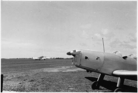 DH94 Moth Minor at Milson Aerodrome - Resource cover image