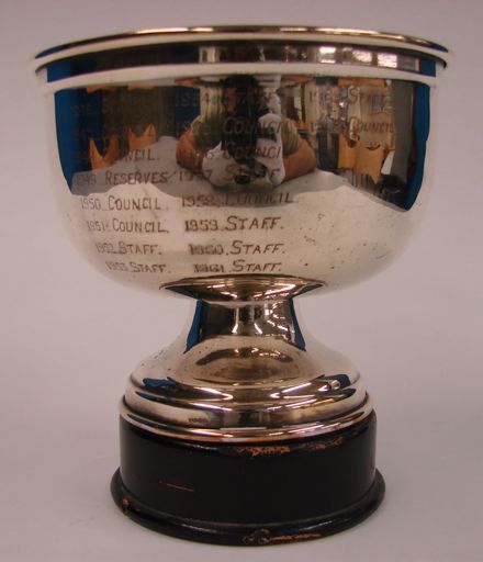 Image 1: Silver trophy 'Mansford Challenge Rose Bowl'
