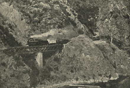 Goods train passing through the Manawatu Gorge