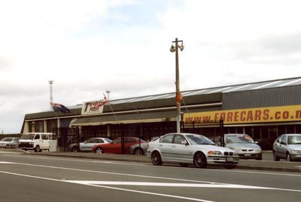 T Market Fresh, Tremaine Avenue