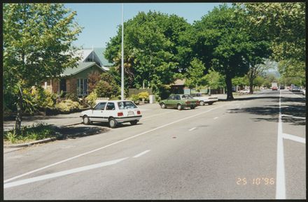 Bus route on Fitzherbert Avenue - Resource cover image