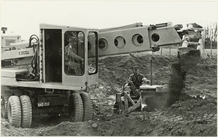 Digging a gasworks drain, Palmerston North