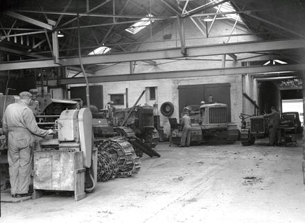 Mechanic’s Garage – Tractor Repair