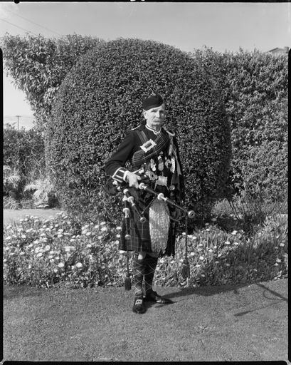 Mr Robbie Burns - Resource cover image