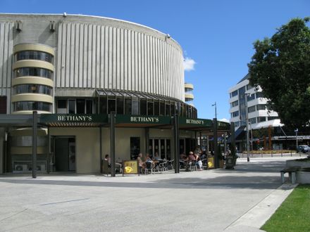 Council Chambers and Bethany's Cafe