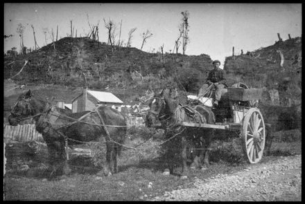 Horse drawn cart, Utuwai - Resource cover image