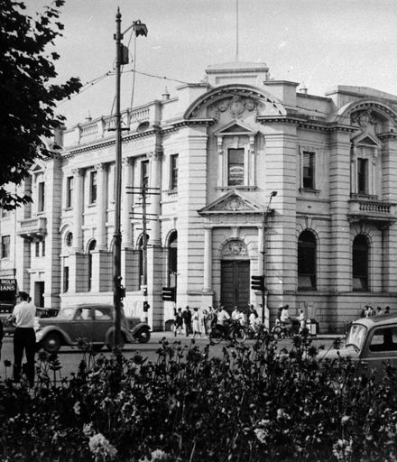 Bank of New Zealand, corner of Rangitikei Street and The Square