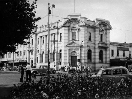Bank of New Zealand, corner of Rangitikei Street and The Square