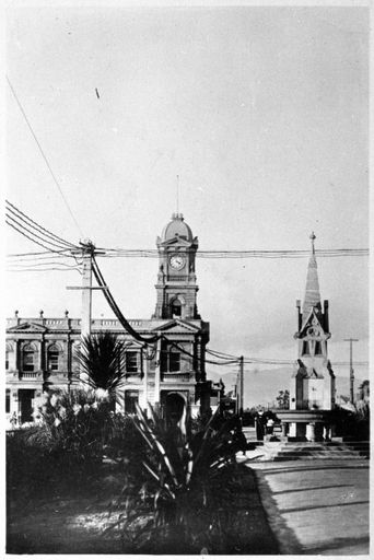 Post Office and Coronation Fountain