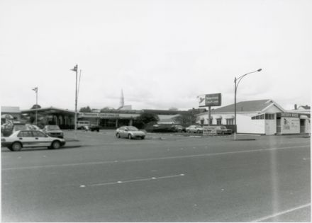 Newmans Coach Lines and Dresden House - Resource cover image