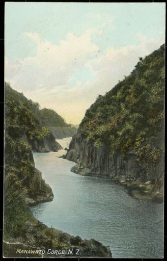 Postcard of Manawatū Gorge
