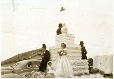 Wedding Cake Float - 1952 Jubilee Celebrations