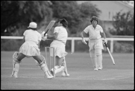 “Kiwi women coast to easy victory” - Resource cover image