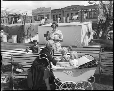 "Smoko Time at "Jaycee" Market" Shoppers Stopping for a Cup of Tea - Resource cover image