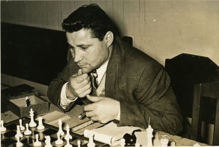 Michael Kopytko playing chess